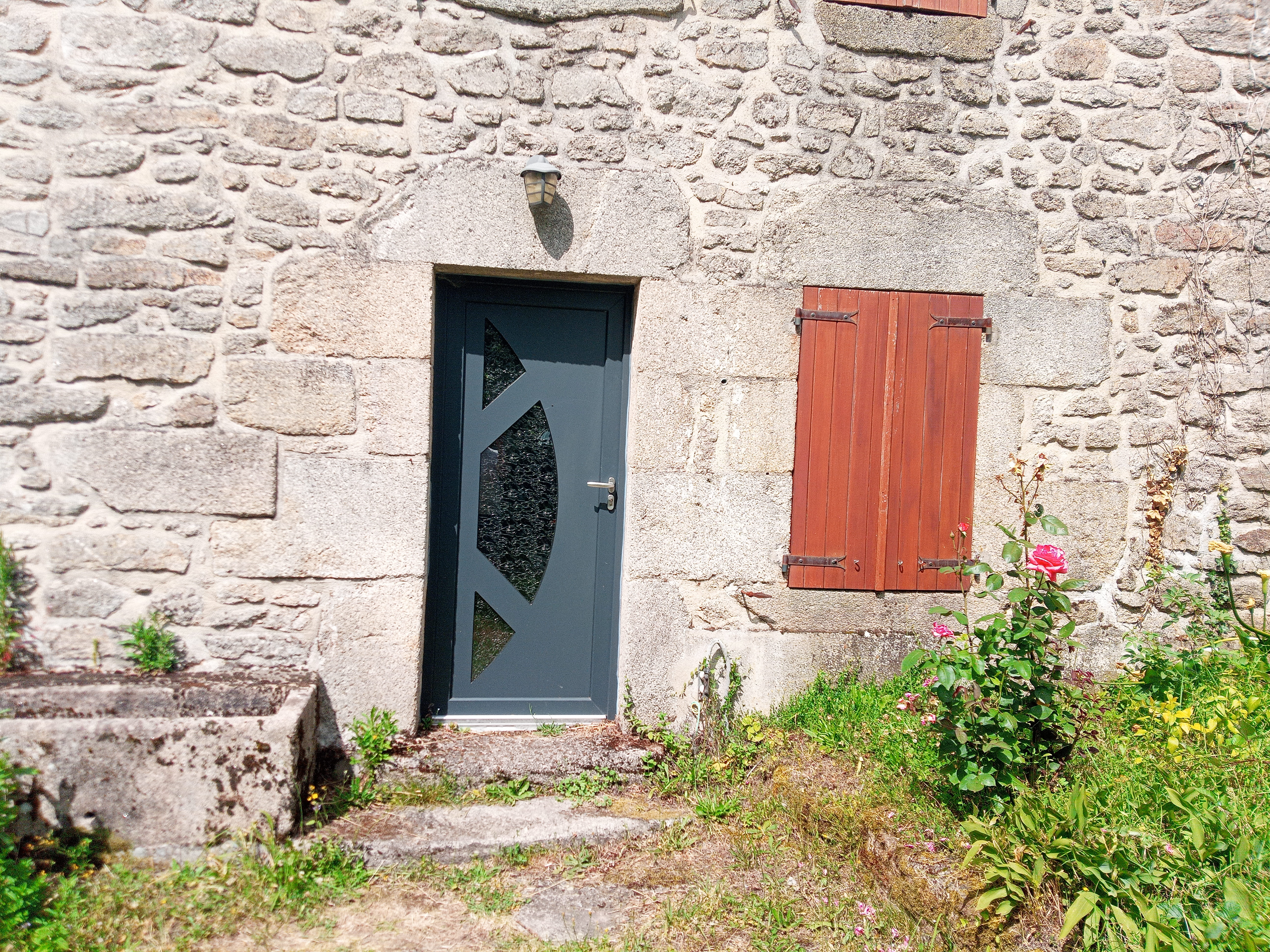 Porte d'entrée en bois massif